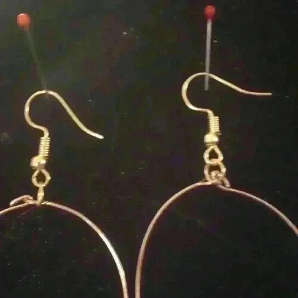 ❤️ Handmade Hoop Green/White Beaded Earrings - Picture 5 of 5